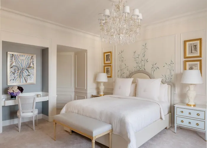 Four Seasons George V Paris